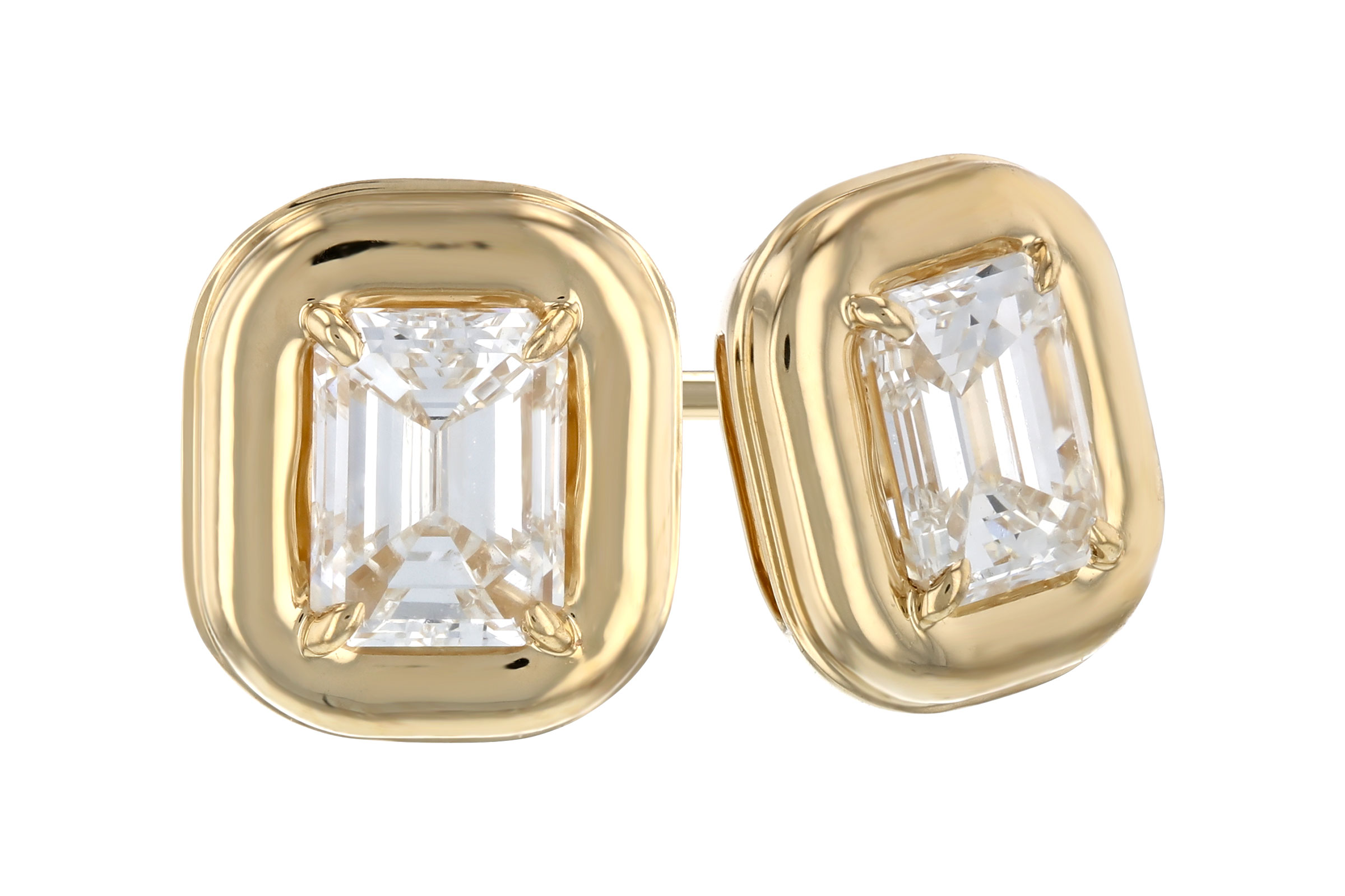 C330-21374: EARRINGS .48 TW EMERALD CUT DIA