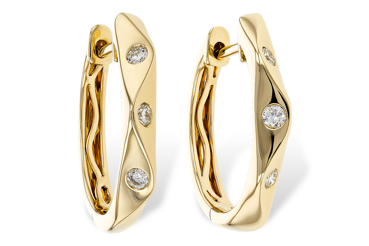 E329-35046: EARRINGS .15 TW