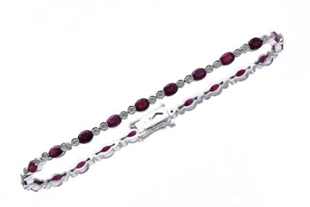G238-45019: BRACELET 4.08 RUBY 4.55 TGW