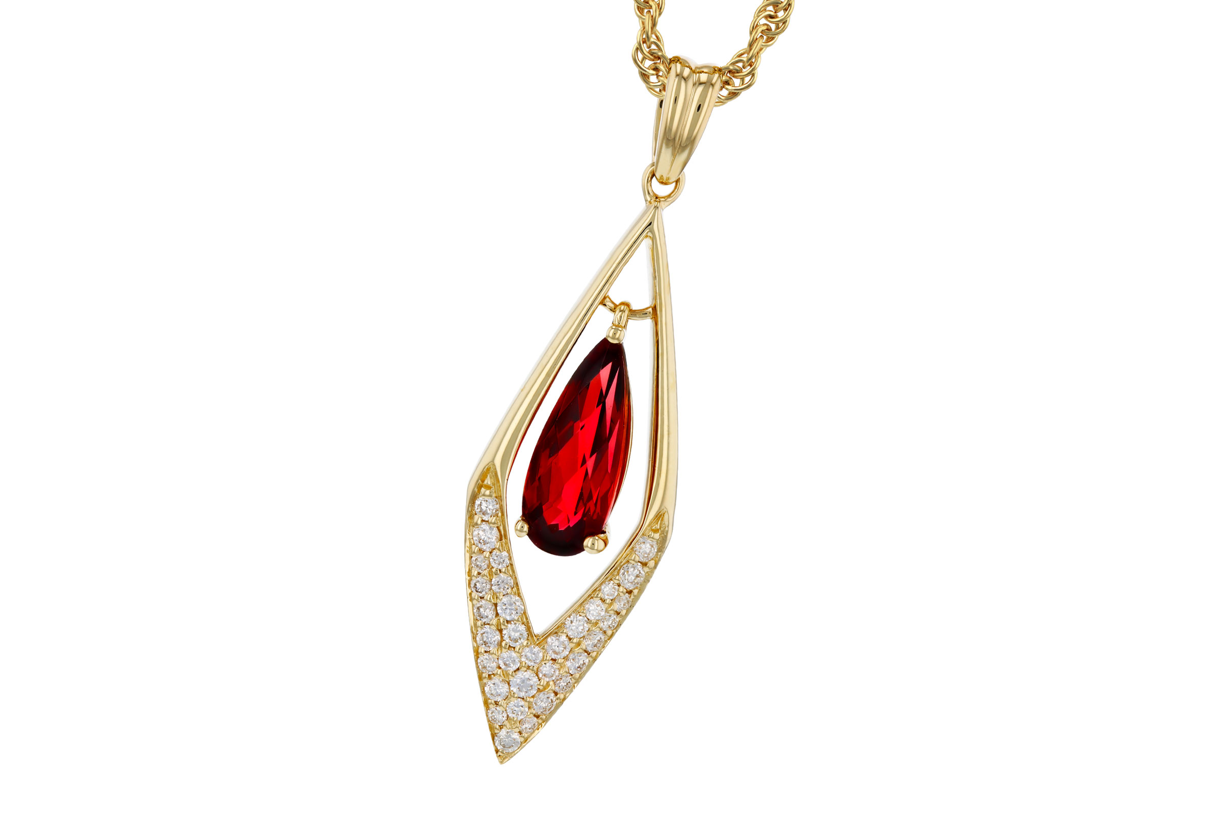 K330-20473: NECK .93 GARNET 1.10 TGW (10x4MM GAR)
