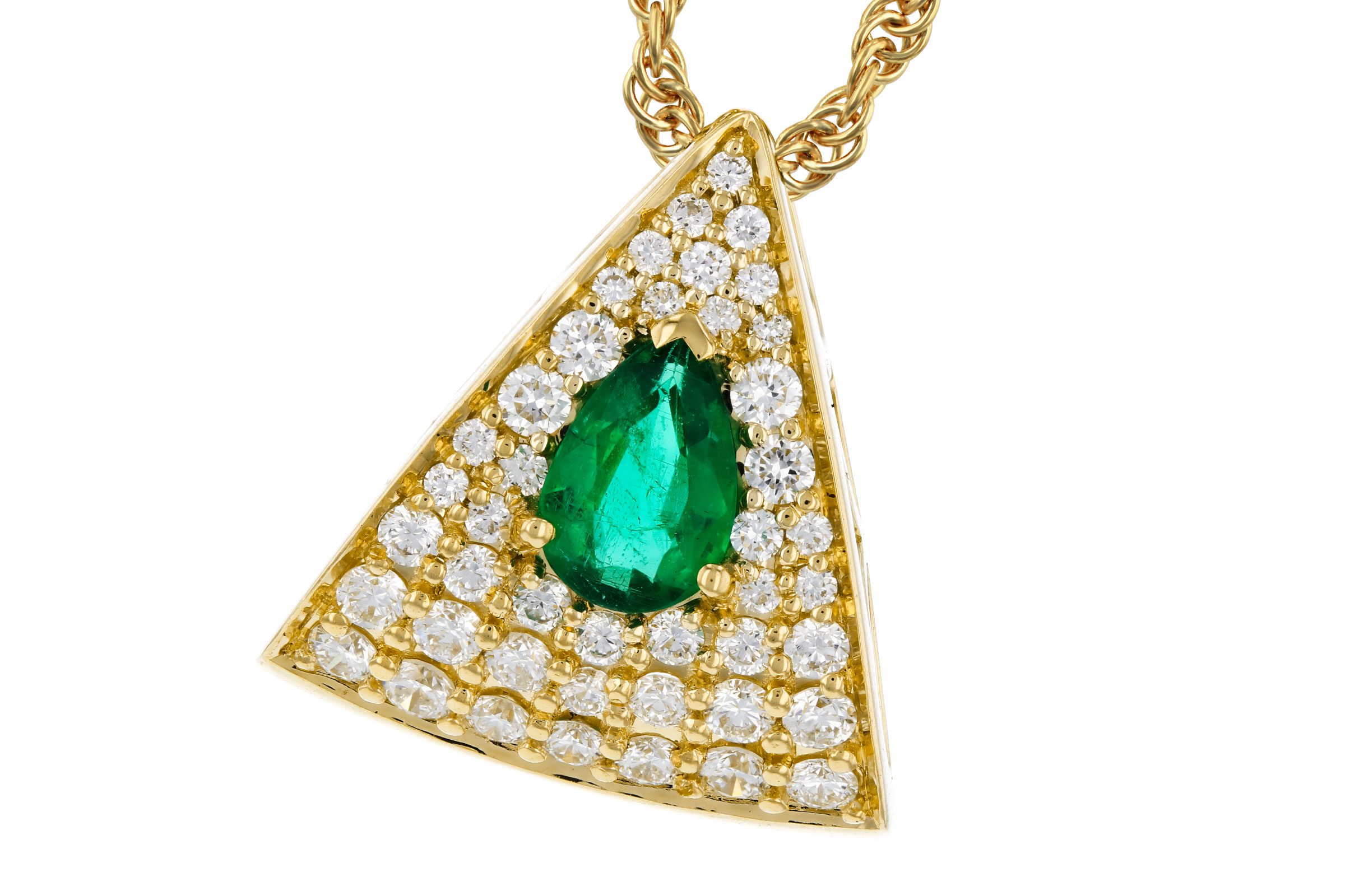 K330-20519: NECKLACE .26 EMERALD .60 TGW (6x4MM EM)