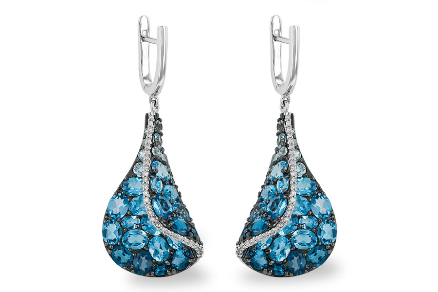M242-05019: EARR 6.86 BLUE TOPAZ 7.05 TGW
